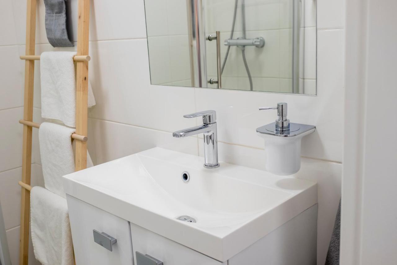 Cristine Apartment ワルシャワ エクステリア 写真