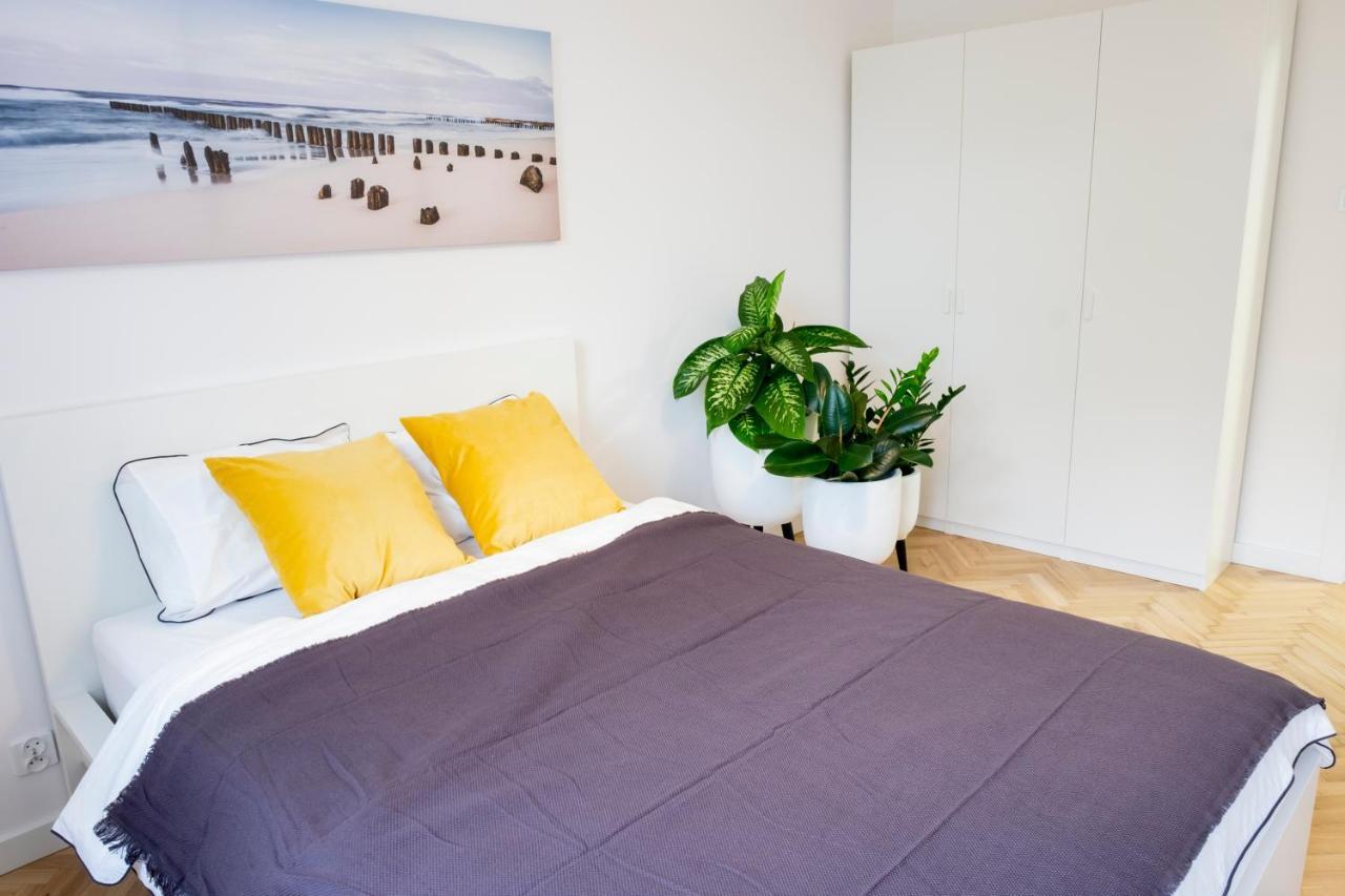 Cristine Apartment ワルシャワ エクステリア 写真