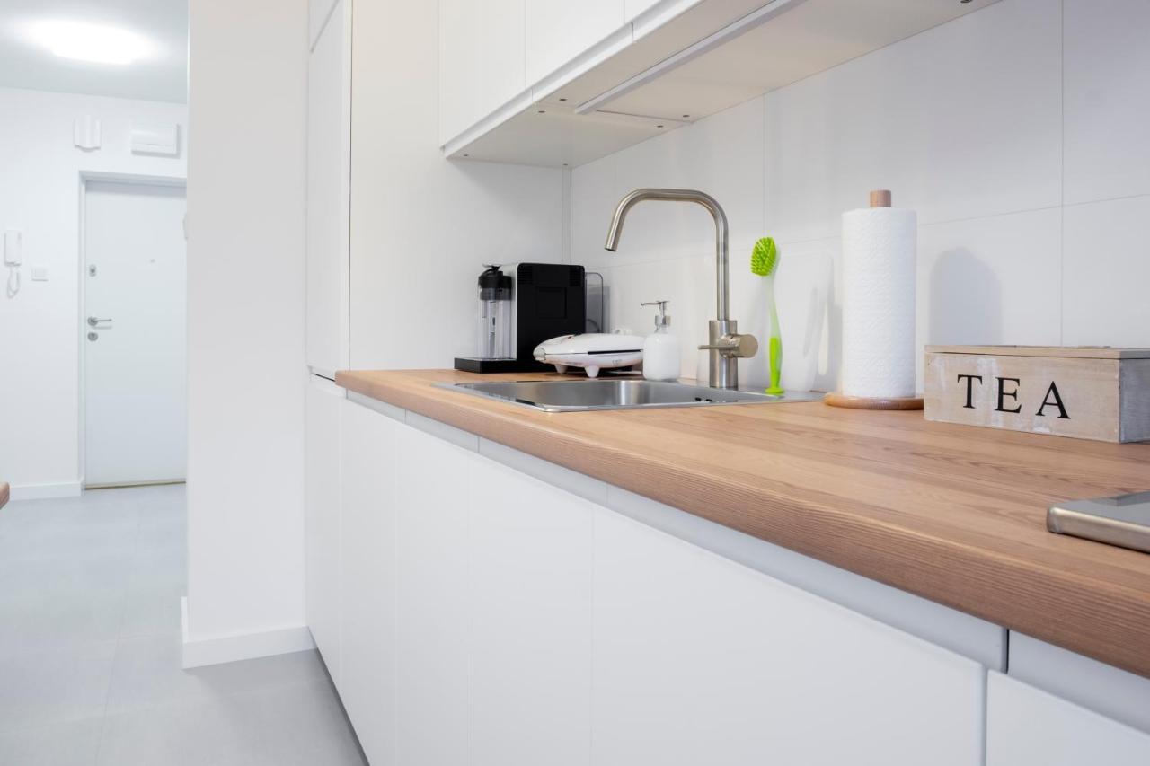 Cristine Apartment ワルシャワ エクステリア 写真